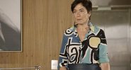 Silvana vê a maleta do marido dando sopa e pega dinheiro sem ele saber - Foto: TV Globo