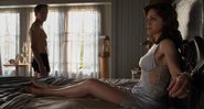 Carla Gugino e Bruce Greenwood em cena do filme Jogo Perigoso - Foto: Divulgação/ Netflix