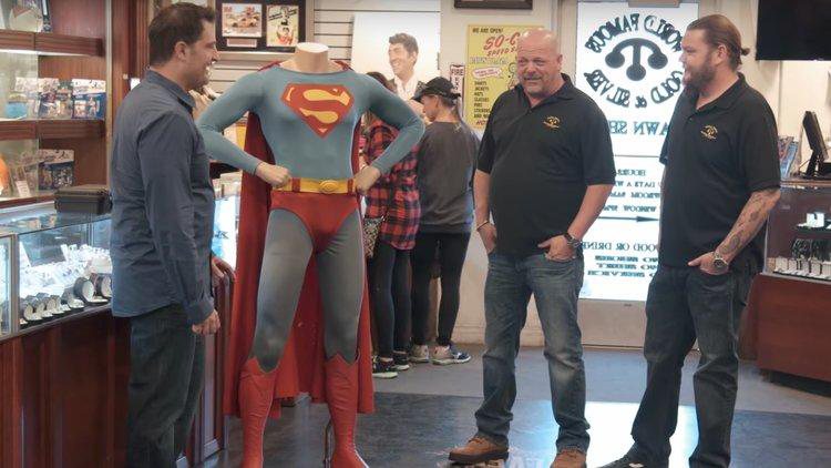 Colecionador pediu quase R$ 1 milhão pelo traje de Super-Homem de Christopher Reeve - Foto: Reprodução