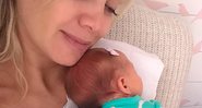 Eliana posa com Manuela no colo e publica texto sobre maternidade - Foto: Reprodução/ Instagram