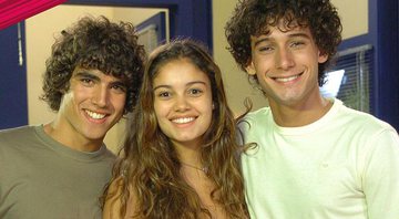 Caio Castro, Sophie Charlotte e Rafael Almeida em foto da 15ª temporada de Malhação - Foto: TV Globo