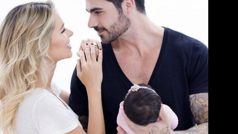 Adriana Sant’anna posou com a filha, Linda, e o marido, Rodrigão - Foto: Reprodução/ Instagram