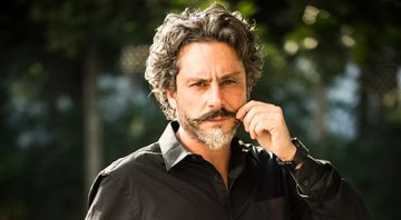 Alexandre Nero como Comendador José Alfredo - Reprodução/Globo