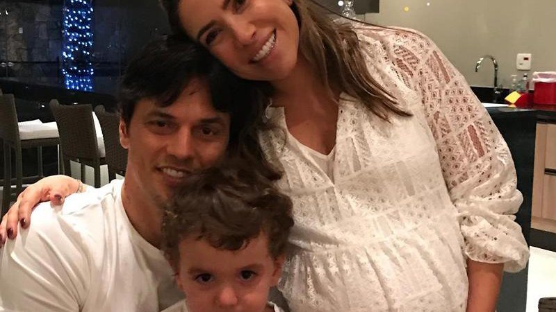 Patrícia Abravanel com o marido, o deputado estadual Fábio Faria, e o filho, Pedro - Foto: Reprodução/ Instagram