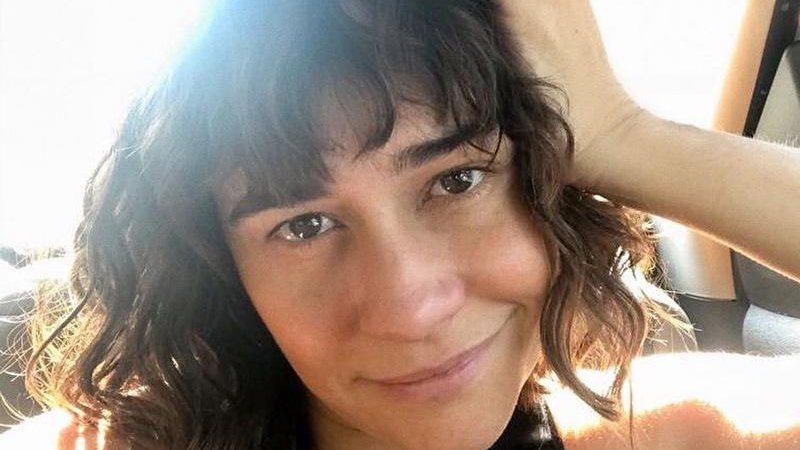 Alessandra Negrini, aos 47 anos, chama a atenção pela jovialidade - Foto: Reprodução/ Instagram