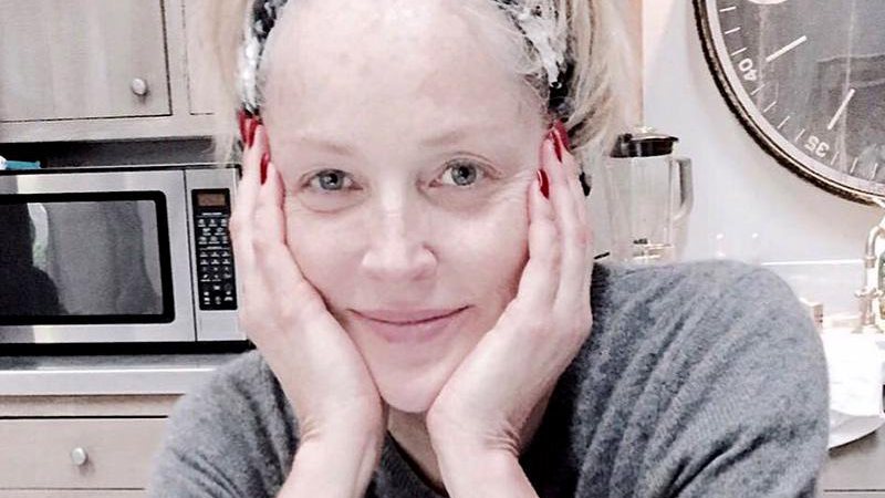 Sharon Stone posou sem maquiagem e recebe elogios dos seguidores - Foto: Reprodução/ Instagram