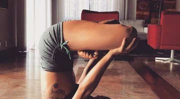 Isis Valverde mostra postura de ioga e preocupa seguidores - Foto: Reprodução/ Instagram