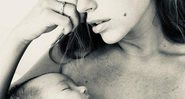 Juliana Didone posou com a pequena Liz no colo - Foto: Reprodução/ Instagram