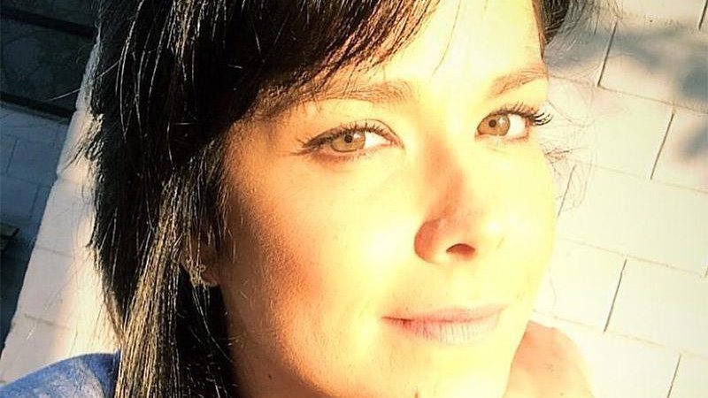 Aos 39 anos, Samara Felippo contou que fica triste de lembrar que se importava com os padrões de beleza impostos pela sociedade - Foto: Reprodução/ Instagram