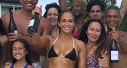 Jennifer Lopez comemorou os 49 anos na praia com a família - Foto: Reprodução/ Instagram