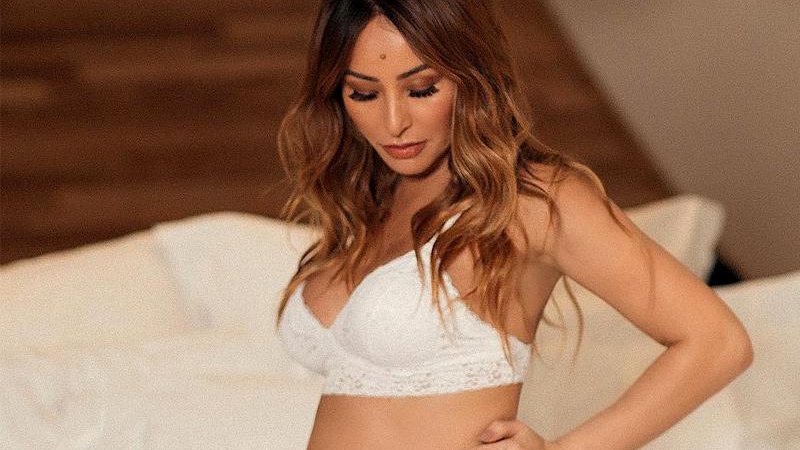 Sabrina Sato posa de lingerie e exibe o barrigão de 5 meses de gestação - Foto: Reprodução/ Instagram