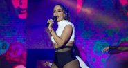 Anitta interrompeu discurso e deu bronca em fãs que brigavam no camarote - Foto: Reprodução/ Instagram