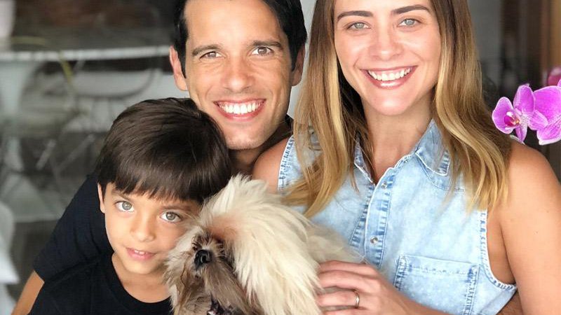 Juliana Silveira com o marido, João Vergara, e o filho Bento - Foto: Reprodução/ Instagram