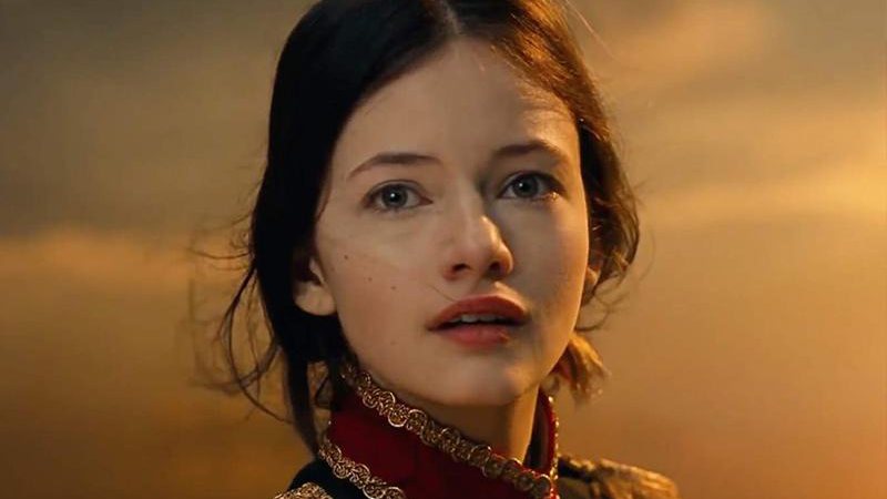 Clara (Mackenzie Foy) terá que reestabelecer o equilíbrio dos reinos em O Quebra-Nozes e os Quatro Reinos - Foto: Reprodução