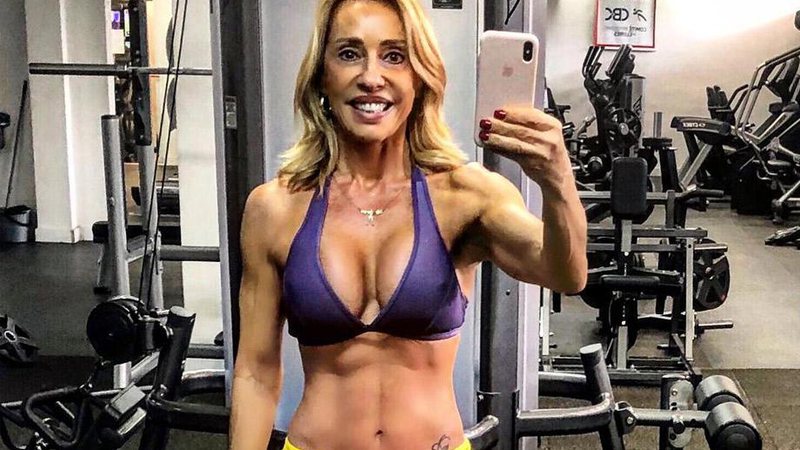 Aos 62 anos, Adriana Miranda ostenta corpo invejável - Foto: Reprodução/ Instagram