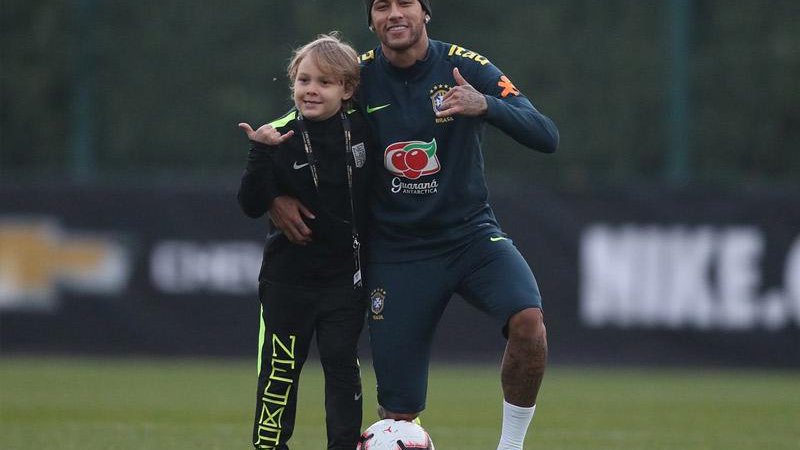 Davi Lucca encontrou o pai Neymar na Europa - Foto: Reprodução/ Instagram