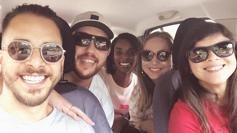 Junior Lima pega carona com grupo de fãs em Campinas - Foto: Reprodução/ Instagram