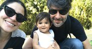 Carol Castro com a filha, Nina, e o ex-companheiro, Felipe dos Prazeres - Foto: Reprodução/ Instagram