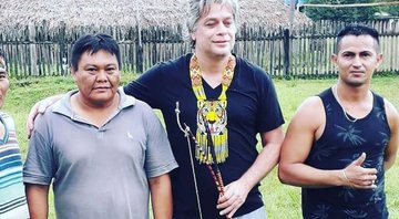 Fábio Assunção passou três dias em uma aldeia indígena no Acre recebendo tratamento - Foto: Reprodução/ Instagram