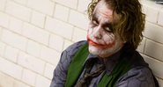 Heath Ledger como Coringa, em O Cavaleiro das Trevas (2008) - Foto: Reprodução