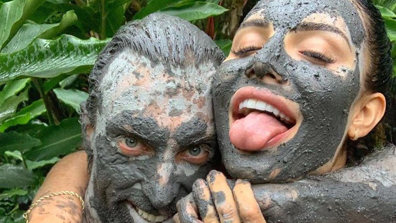 Aline Mineiro e Léo Lins estão curtindo viagem romântica na Costa Rica - Foto: Reprodução/ Instagram