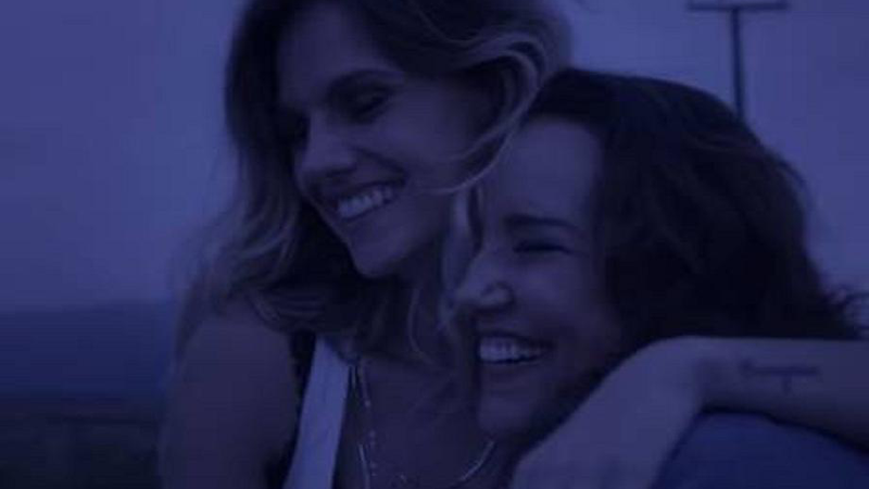 Atriz que beijou Ana Carolina em clipe agradece a cantora: “Experiência maravilhosa” - Foto: Reprodução/Instagram