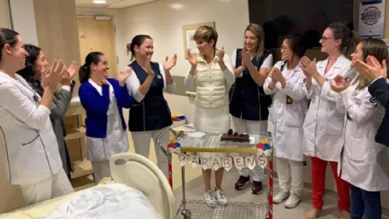 Ana Furtado é recebida com festa em hospital após finalizar tratamento contra o câncer - Foto: Reprodução/Instagram