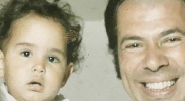 Sílvia Abravanel abre o baú e mostra foto antiga ao lado do pai: “Minha inspiração” - Foto: Reprodução/Instagram