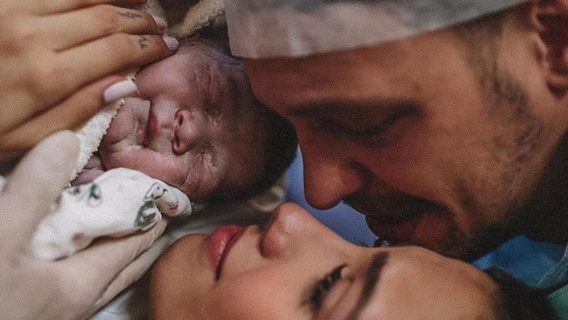 Gabi Brandt deixa a maternidade com seu filho no colo: “Foi intenso e maravilhoso” - Foto: Reprodução/Instagram