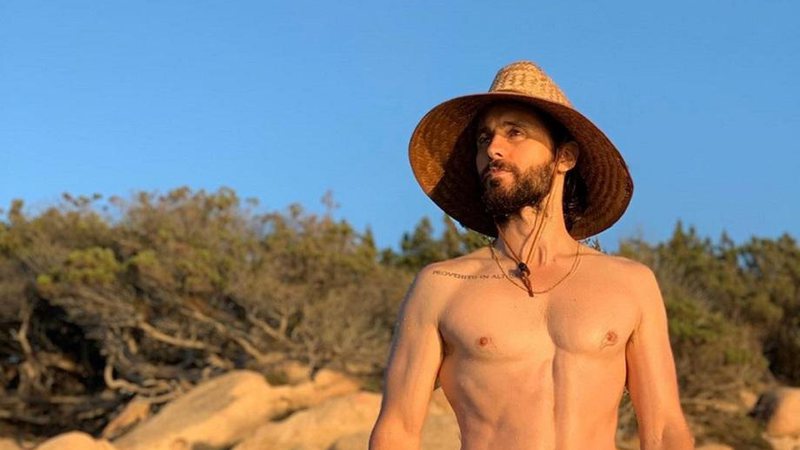Aos 47 anos, Jared Leto exibe tanquinho em nova foto na web - Foto: Reprodução/Instagram