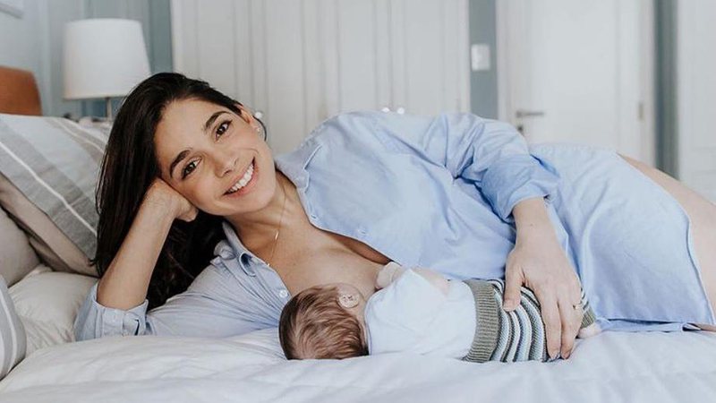 Sabrina Petraglia amamenta Gael, atualmente com três meses - Foto: Reprodução/ Instagram