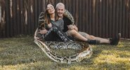 Em viagem pela África do Sul, Anitta posa ao lado de cobra gigante e internet reage - Foto: Reprodução/Instagram