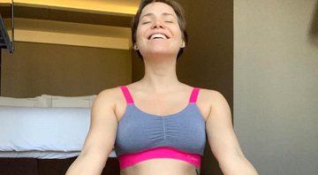 Letícia Colin mostra barrigão durante meditação na reta final de gravidez - Foto: Reprodução/Instagram