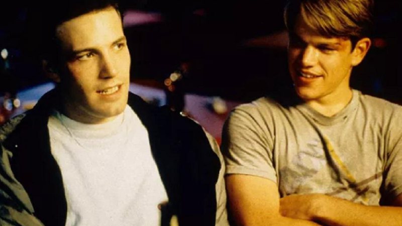 Ben Affleck e Matt Damon em cena de Gênio Indomável, filme que rendeu Oscar para os dois - Foto: Reprodução