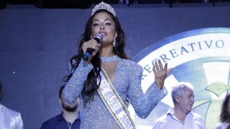 Aline Riscado foi anunciada como Rainha de Bateria da Vila Isabel em julho - Foto: Reprodução/ Instagram