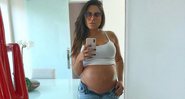 Andressa Ferreira mostra barrigão e calça jeans que não entra: “Não serve mais” - Foto: Reprodução/Instagram