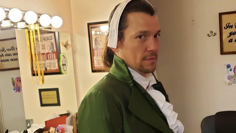 Miguel Cervantes, ator da Broadway, anuncia morte da filha de três anos - Foto: Reprodução/Instagram