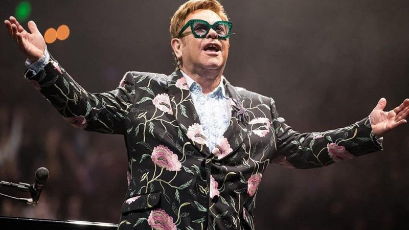 Em entrevista, Elton John confessa ter pavor de morrer antes de ver seus filhos crescidos - Foto: Reprodução/Instagram