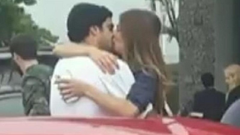 Caio Castro e Grazi Massafera são vistos aos beijos em aeroporto - Foto: Reprodução/Instagram