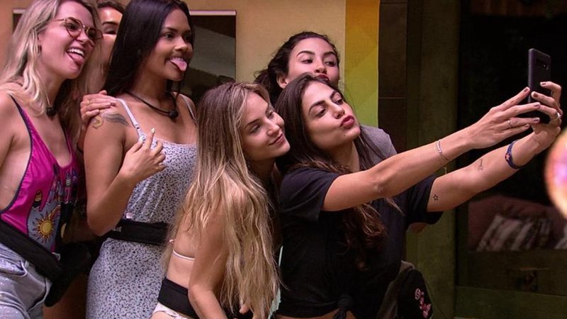 BBB 20: Celular é colocado dentro da casa - Foto: Reprodução / BBB