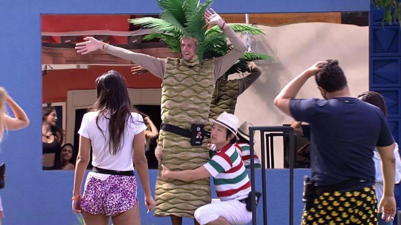 BBB 20: Daniel e Pyong dançam para cumprir Castigo do Monstro - Foto: Reprodução / Tv Globo