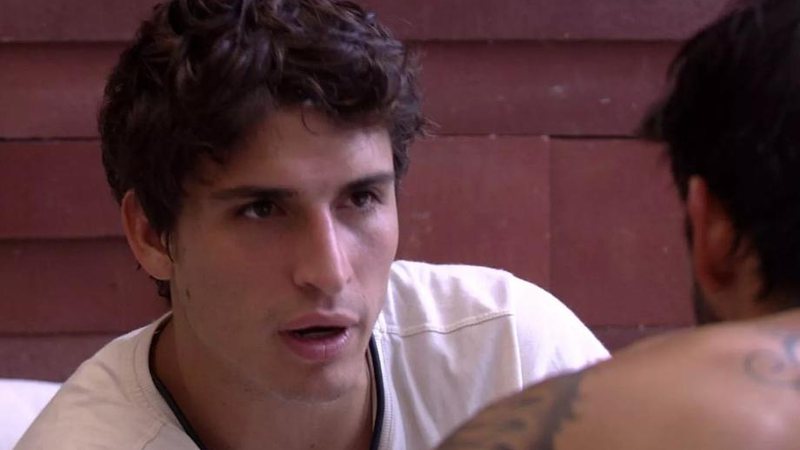 BBB 20: “Toma cuidado com o que esses caras estão falando”, diz Felipe aconselhando Guilherme - Foto: Reprodução / Tv Globo