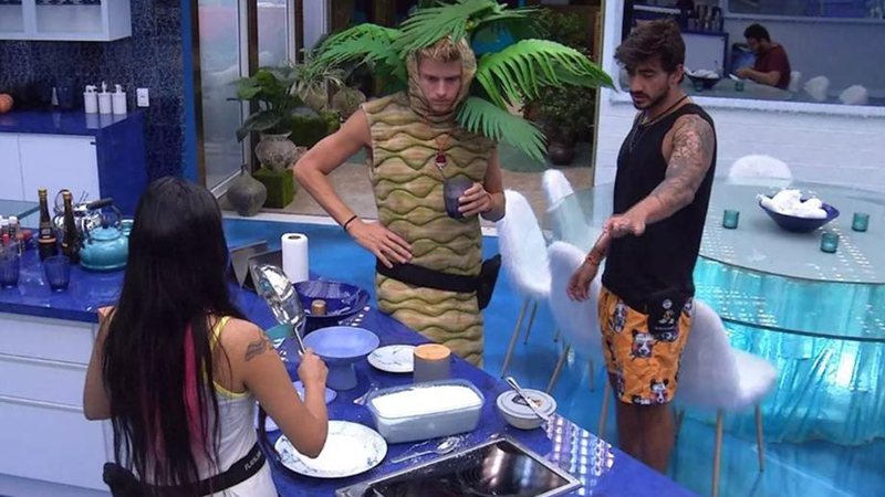 BBB 20: “Mulheres não tocarão na louça enquanto eu estiver nessa casa”, decreta Guilherme - Foto: Reprodução / Tv Globo