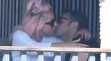 Lady Gaga é vista aos beijos com empresário antes de Super Bowl - Foto: Reprodução/Instagram