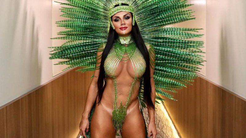 Juju Salimeni com a fantasia que usou no desfile da X9 Paulistana - Foto: Reprodução/ Instagram