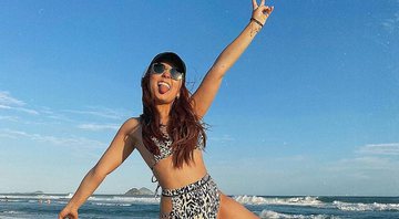 Em dia de praia, Larissa Manoela faz reflexão sobre Dia da Mulher: “Orgulho” - Foto: Reprodução / Instagram