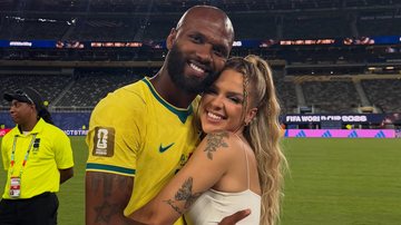 Leticia Carvalho falou sobre o grupo formado por esposas e namoradas dos jogadores