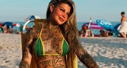 Leticia Desiree recebeu apoio após críticas por exibir corpo tatuado - Foto: Reprodução/ Instagram@leticiadesiree