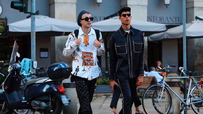 Lucas Castellani e Leo Picon se encontram na cobertura da semana de moda internacional - Foto: Reprodução