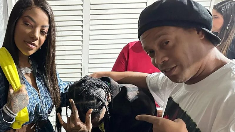 Ludmilla, Travis Scott e Ronaldinho Gaúcho nos bastidores de show - Foto: Reprodução / Instagram